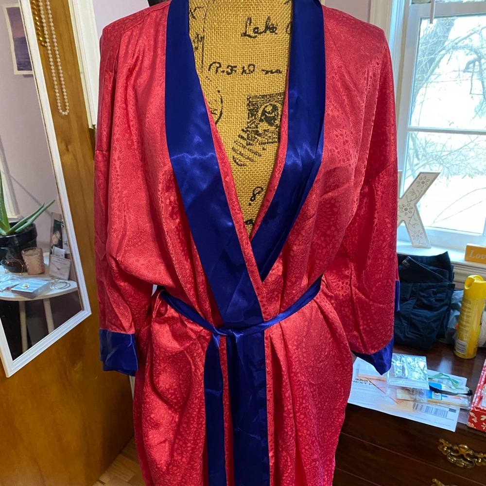 Blue and pink vintage Victoria secret robe - Picture 2 of 9